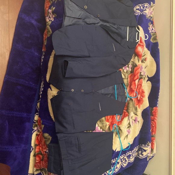 Men 3 piece Suit - Picture 10 of 10